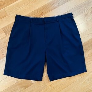 Men’s Walter Hagen navy blue shorts size 42”